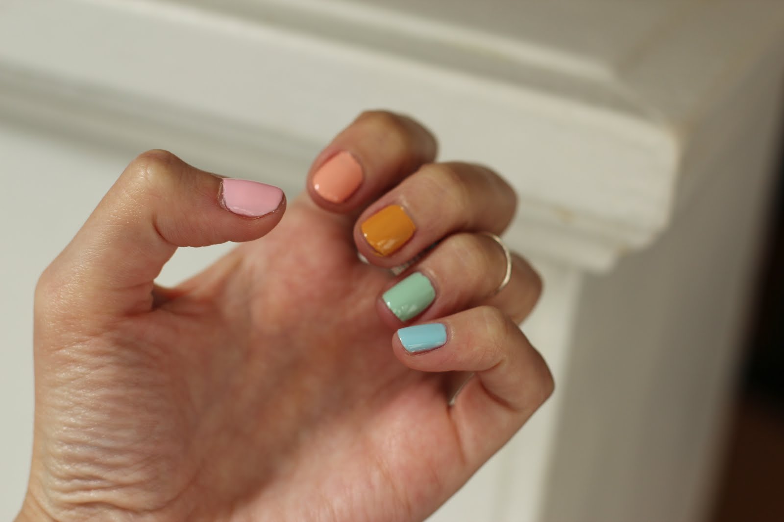 something dayly trend multi colored nails